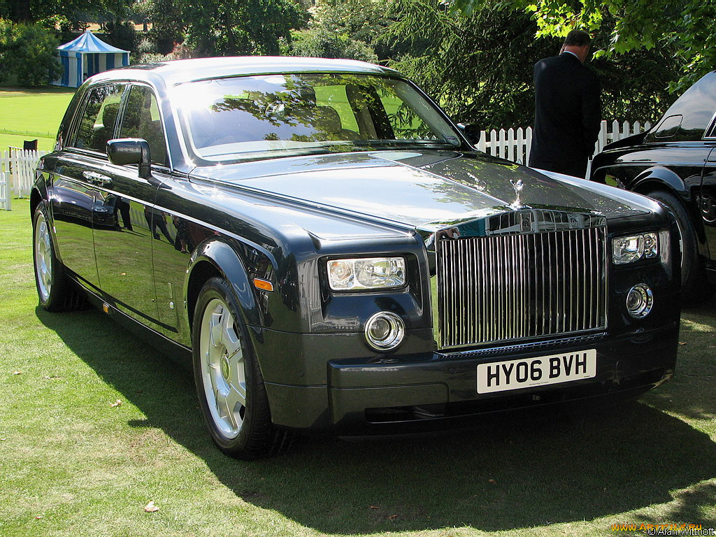 Старые роллс. Роллс Ройс 2005. Роллс Ройс Фантом 2006. Rolls Royce Phantom. Rolls Phantom 2005.